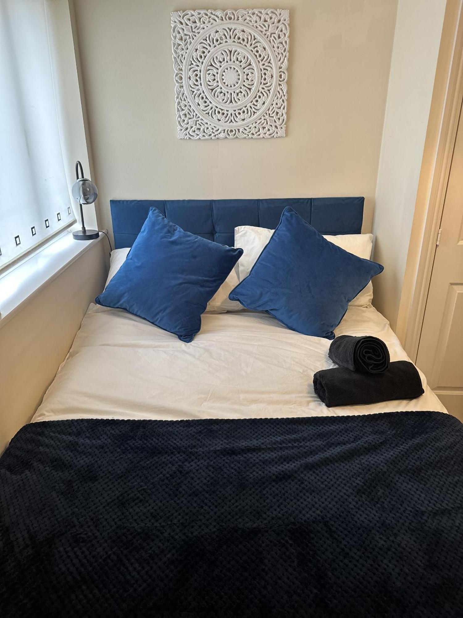 2 Bdr City Centre Apartment With Parking كارديف المظهر الخارجي الصورة
